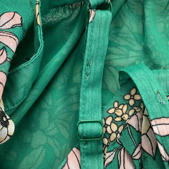 TORRID Cold Shoulder Crinkle Chiffon Floral Green Halter Top Sz Large - Picture 8 of 9